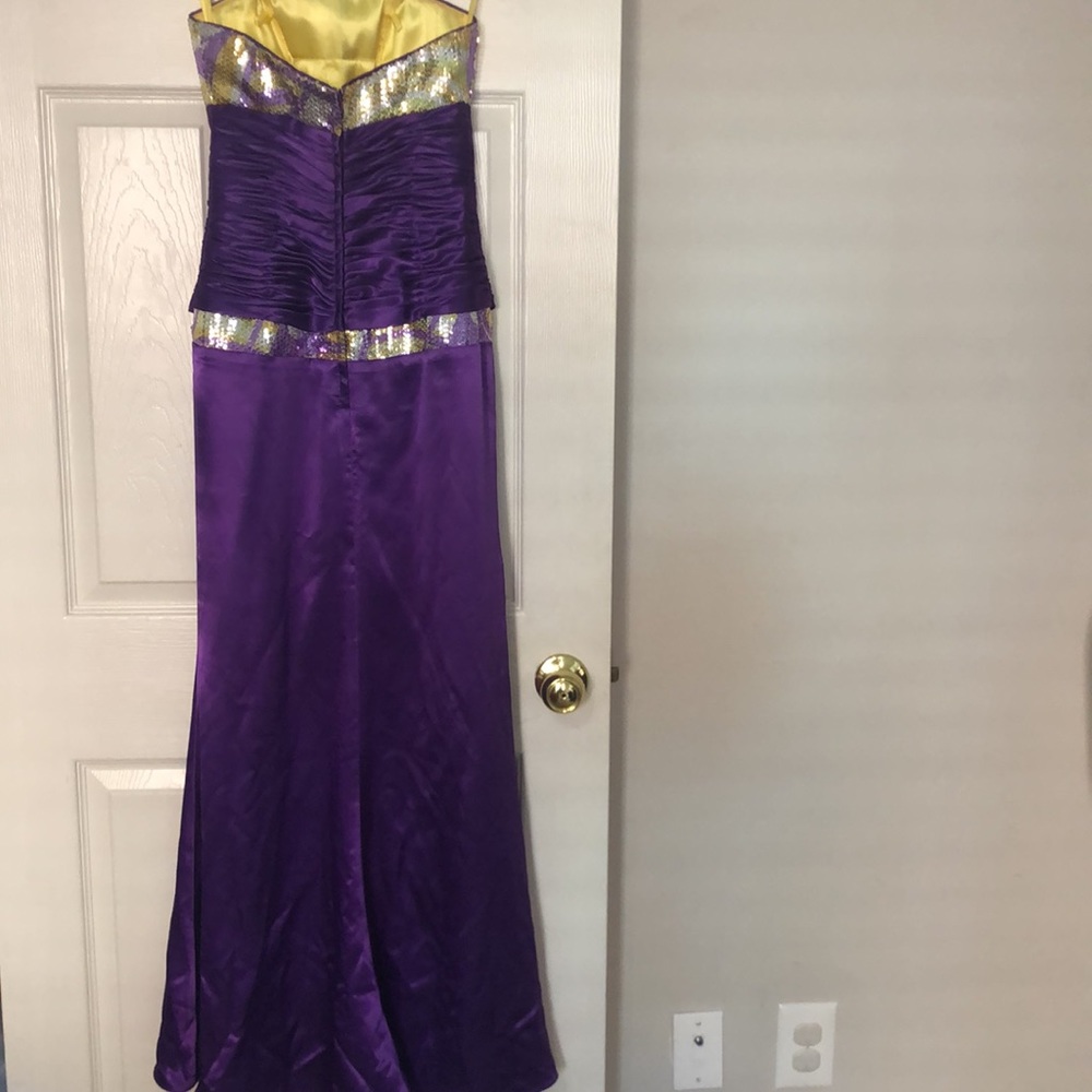 Cire purple and gold strapless gown. - Picture 5 of 9